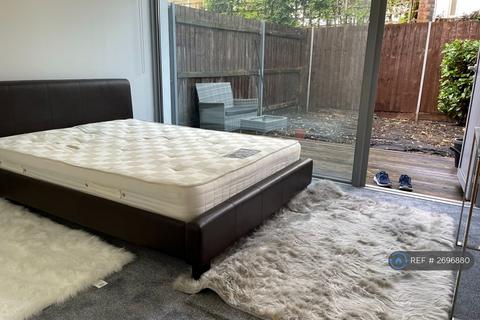 1 bedroom flat to rent, Highbury Stadium Square, London, N5