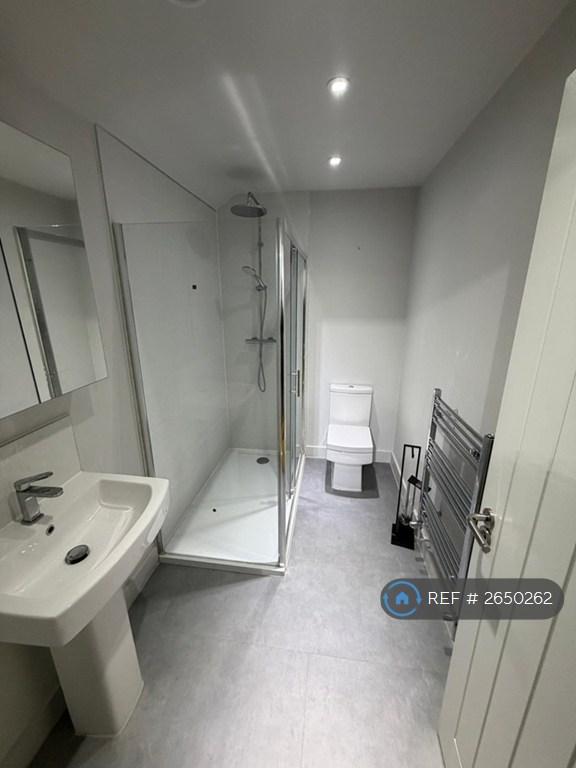 Bedroom 1 Ensuite