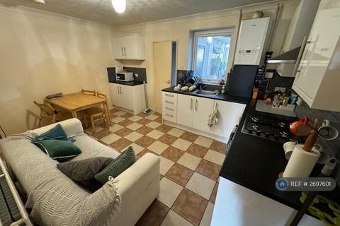 3 bedroom terraced house to rent, Portswood Road, Southampton, SO17