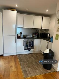 2 bedroom flat to rent, High Street, Slough, SL1