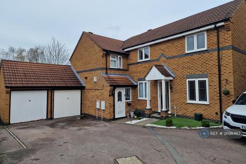 undefined, Caravel Close, Grays, RM16