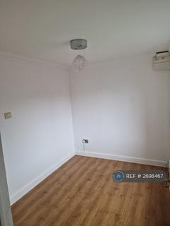 undefined, Caravel Close, Grays, RM16