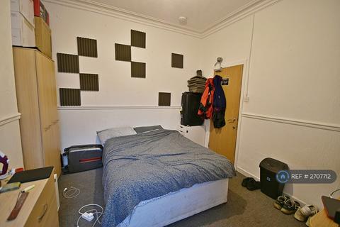 5 bedroom terraced house to rent, Nelson Street, Salford, M7