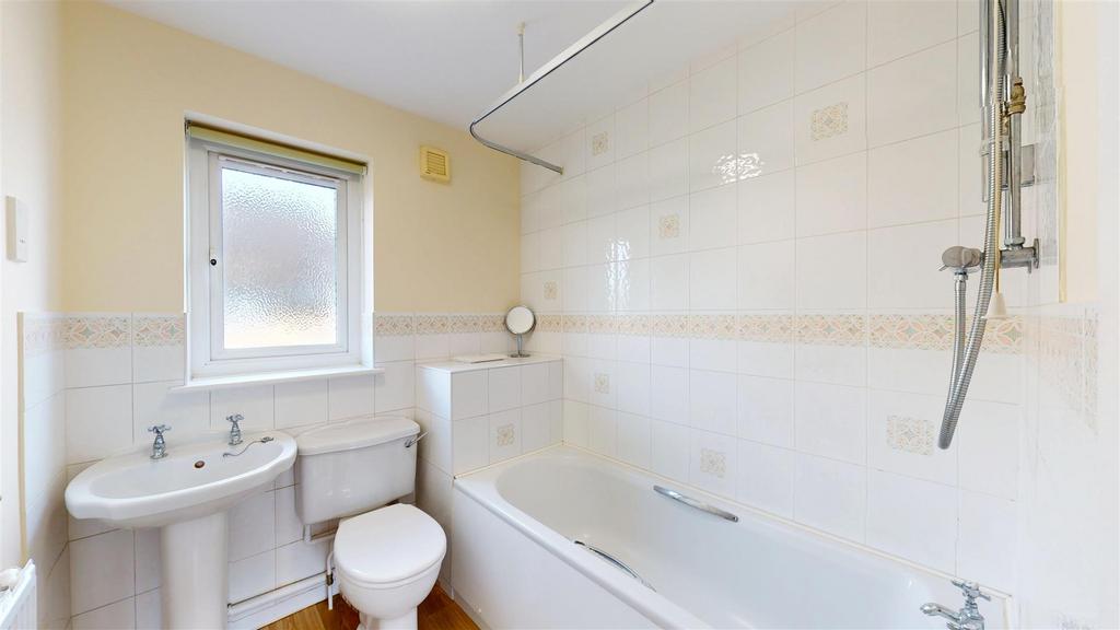 42-Gresley-Drive-07122025 163904.jpg