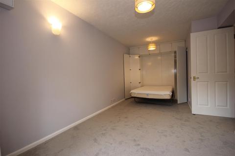 undefined, Anderson Close, North Acton, W3 6YJ