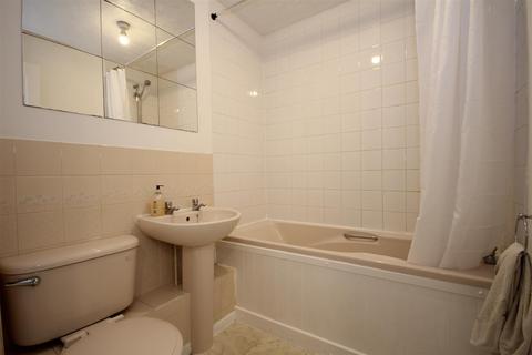 undefined, Anderson Close, North Acton, W3 6YJ