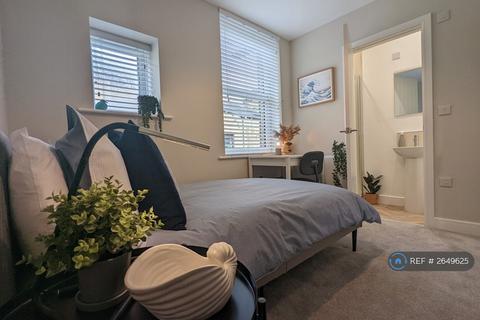 1 bedroom in a house share to rent, Eton Street, Calderdale, HX7