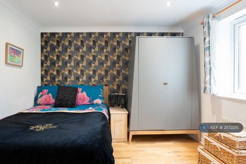 Studio to rent, Chieftain Way, Cambridge, CB4