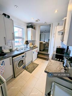 6 bedroom maisonette to rent, Wolseley Gardens, Newcastle Upon Tyne, NE2