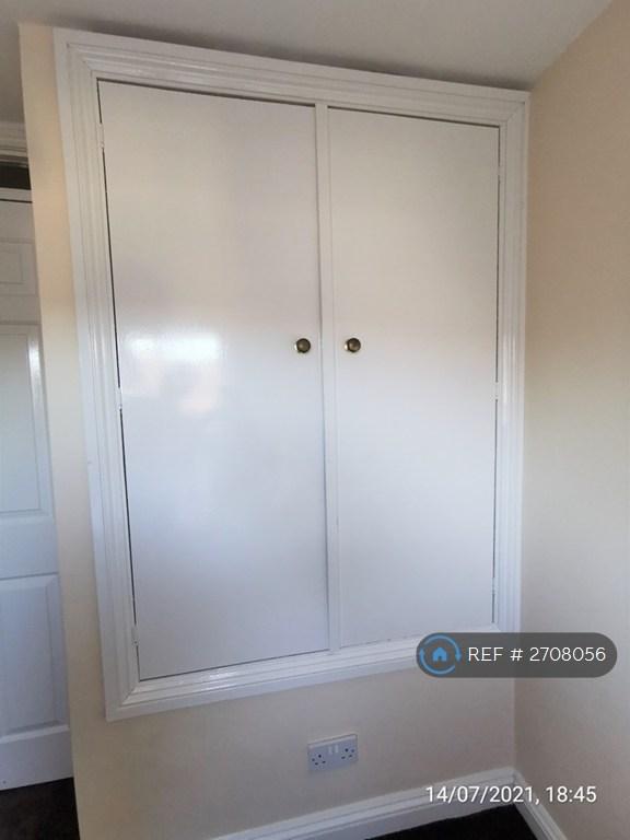 Bedroom 6 Built-In Wardrobe