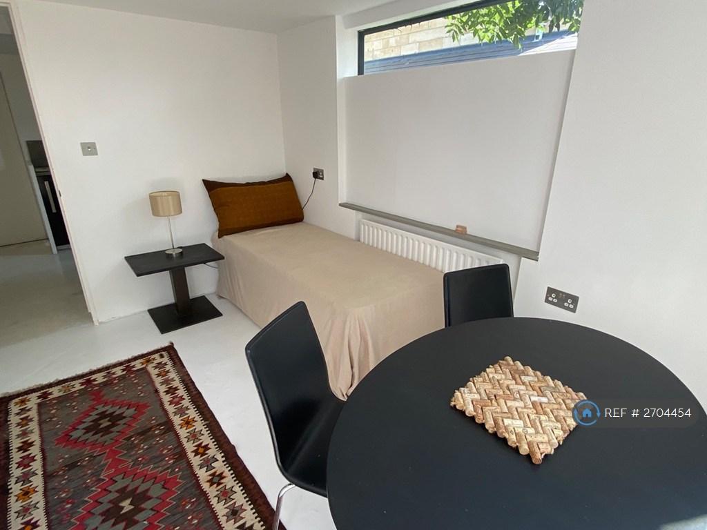 Dining/Sitting Room