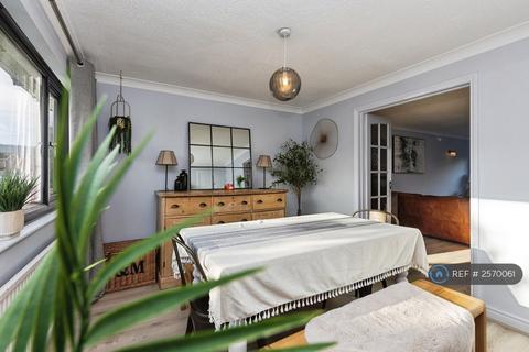 undefined, Cherry Avenue, Cheltenham, GL53