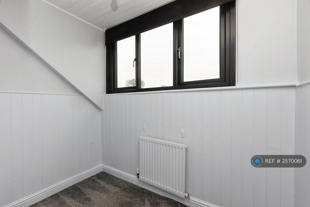 Bedroom 4/Office/Baby Room