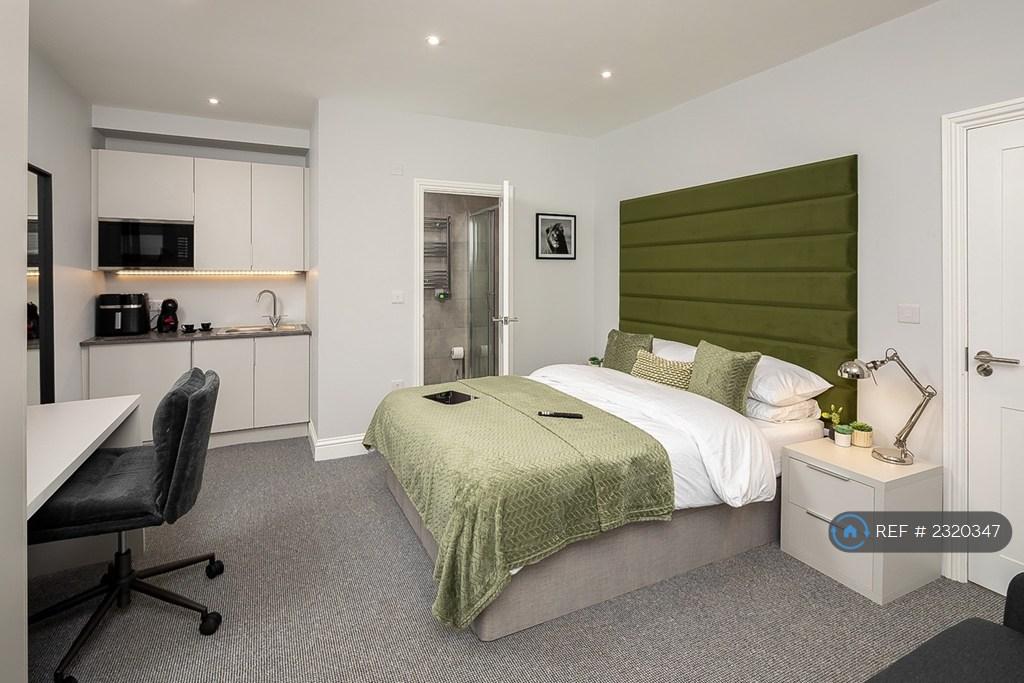 Suites 1 & 3 Available For Couples