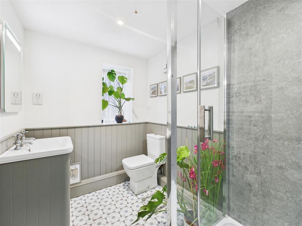 CAM05476 G0-PR0089-STILL021.jpg