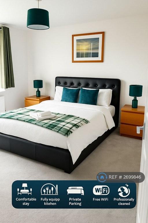 Master's Bedroom Ensuite / King Size Bed 1