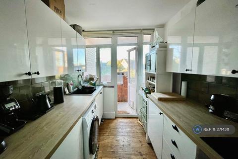 2 bedroom flat to rent, Bonchurch Road, Brighton, BN2