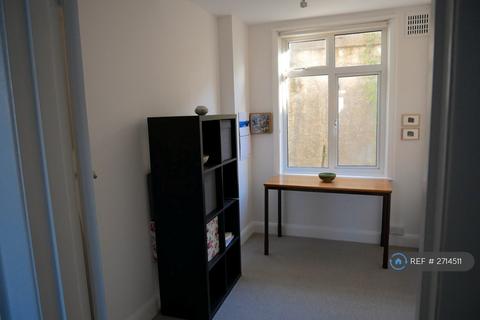 2 bedroom flat to rent, Bonchurch Road, Brighton, BN2