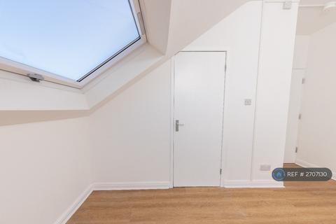 undefined, Wickham Street L, Leeds, LS11
