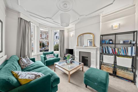 3 bedroom terraced house for sale, Balmoral Road, NW2