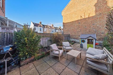 3 bedroom terraced house for sale, Balmoral Road, NW2