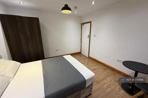 1 bedroom in a house share to rent, Monks Park, Wembley, HA9