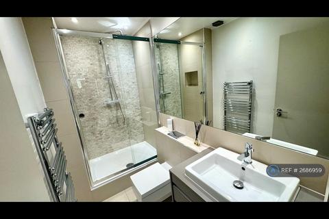 1 bedroom flat to rent, Hampstead Hill Gardens, London, NW3