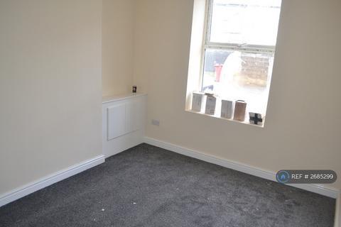 3 bedroom terraced house to rent, Marsh House Lane, Darwen, BB3