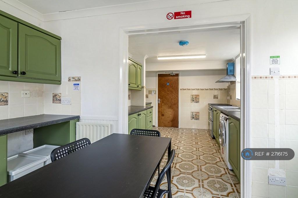 Kitchen/Dinner Back View