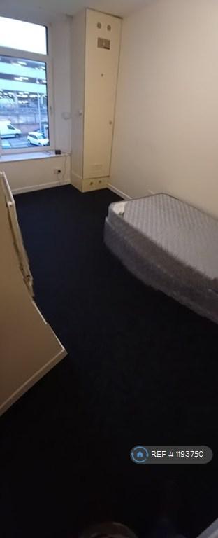 Rear Bedroom