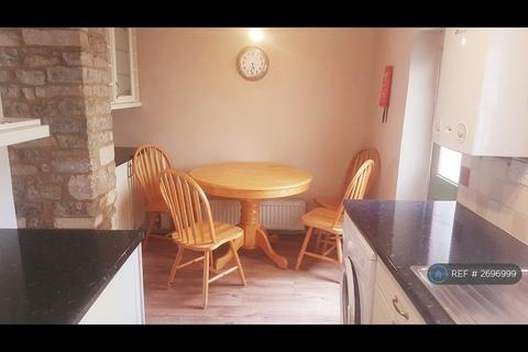 3 bedroom terraced house to rent, High Street, Bath, BA2