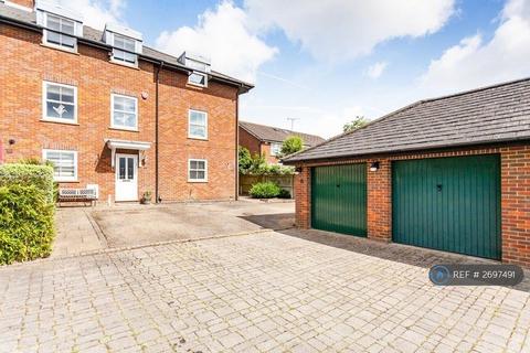 undefined, Grace Avenue, Shenley, WD7