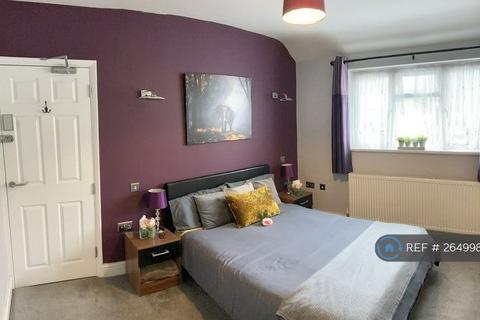undefined, Walton Road, Bushey, WD23