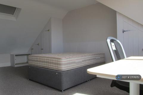 6 bedroom terraced house to rent, Wellington Hill, Bristol, BS7