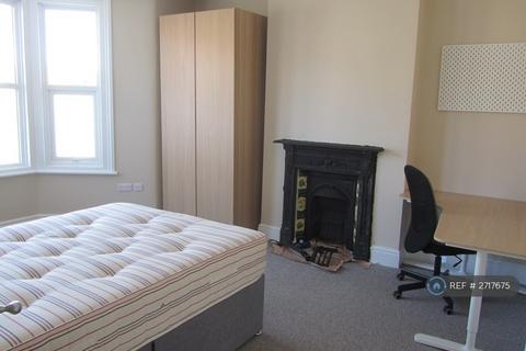 6 bedroom terraced house to rent, Wellington Hill, Bristol, BS7