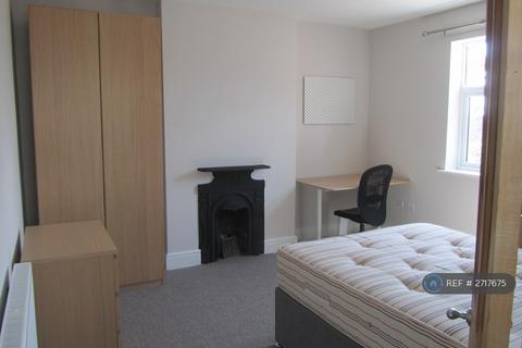 6 bedroom terraced house to rent, Wellington Hill, Bristol, BS7