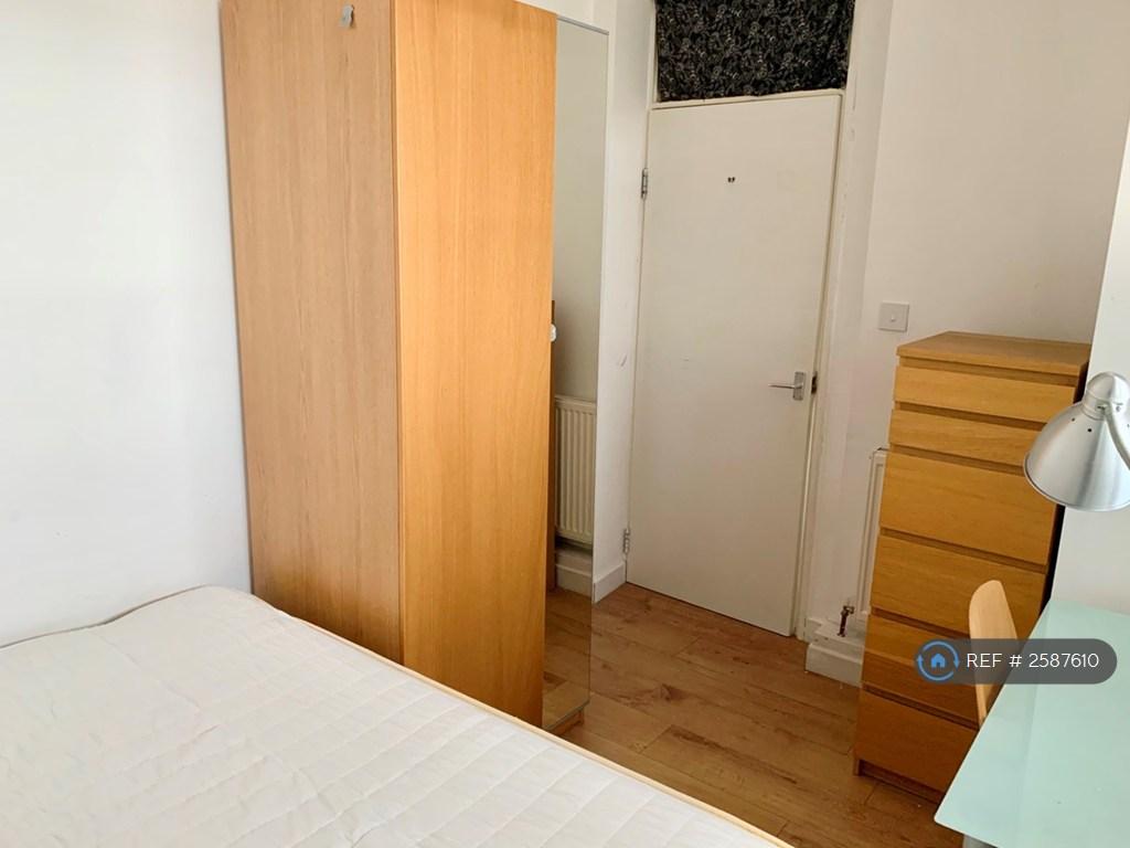 Bedroom 4 Picture 1