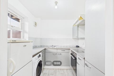 undefined, Nicholsons Grove, Colchester, CO1 2XT