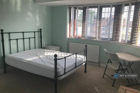 undefined, Brunswick Gardens, Barkingside, IG6