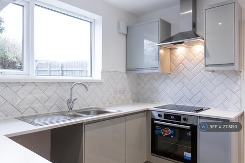 3 bedroom semi-detached house to rent, Allendale Crescent, Penshaw, Houghton Le Spring, DH4