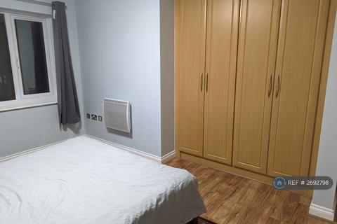 undefined, Primrose Place Isleworth, London, TW7