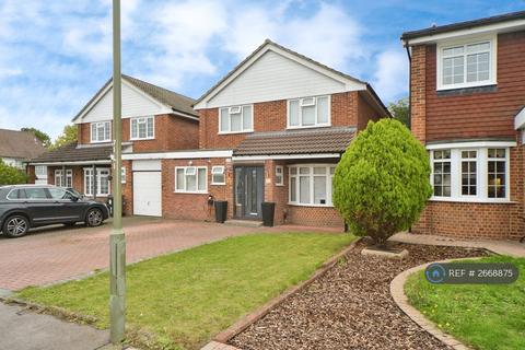 4 bedroom detached house to rent, Lysander Way, Orpington, BR6