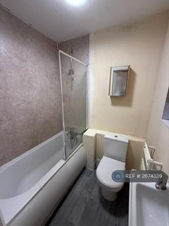 3 bedroom semi-detached house to rent, Station Road, Carlton, Nottingham, NG4