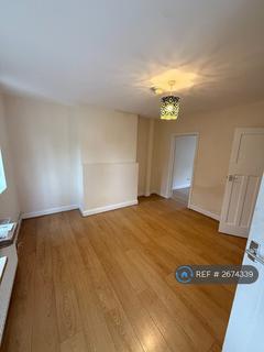 3 bedroom semi-detached house to rent, Station Road, Carlton, Nottingham, NG4