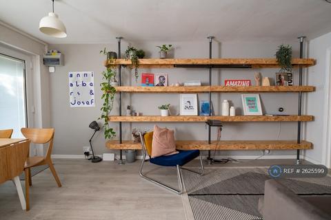 undefined, Bakers Hill, London, E5