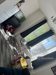 undefined, Ash Villa, Luton, LU1