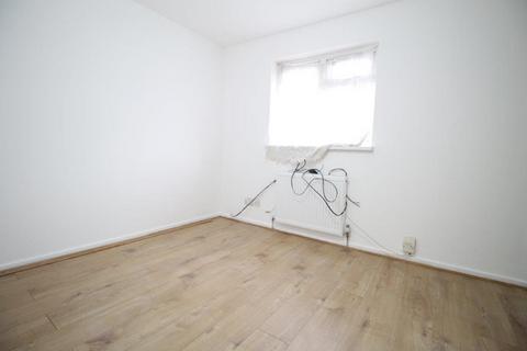 undefined, Nimrod Close, Northolt UB5