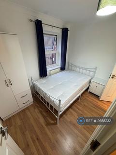 1 bedroom in a house share to rent, Cameron Square, Mitcham, CR4