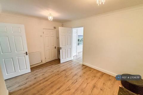 3 bedroom semi-detached house to rent, Rodbourne Road, Harborne Birmingham, B17