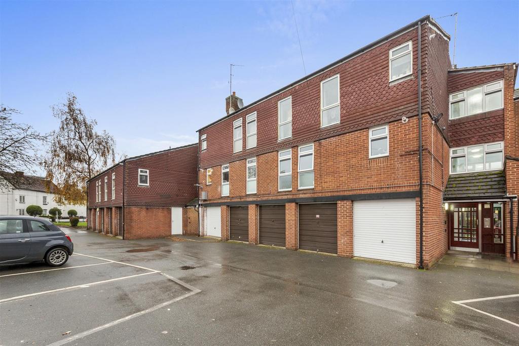 12 Baines House, Abbey Barn Rd, HP11 1 RJ-13.jpg